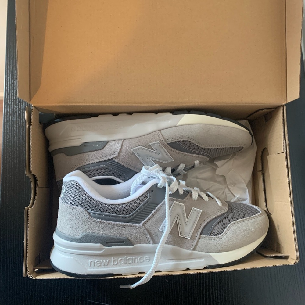 New Balance Mens 997H V1 Classic Sneaker Size 8.5